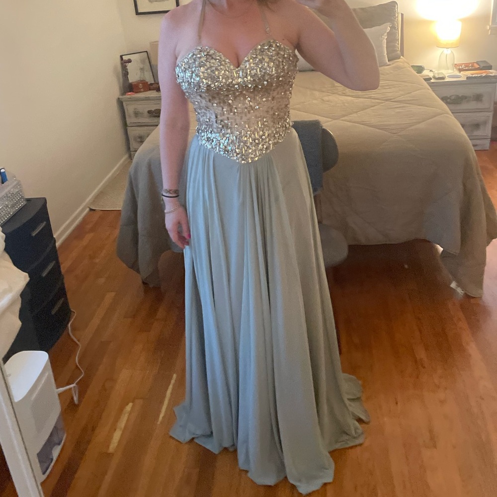 Silver sweetheart strapless ball gown!